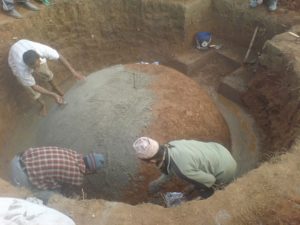 Finishing the formwork for the bio-gas reactor dome in the old way. - goodbye