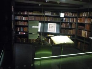 03302015-22 Amsterdam Portuguese Synagogue - The treasure chambers of the community, the library.