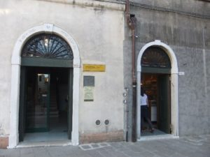 The Synagogue and the Hebrew Museum - Ghetto