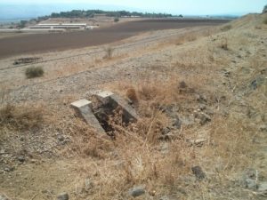 Another water tunnel and Hamdia Kibbutz on the background. valley railway 1