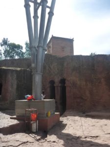 The supports of the 3D lattice that covers the Churches. - Monolithic Churches