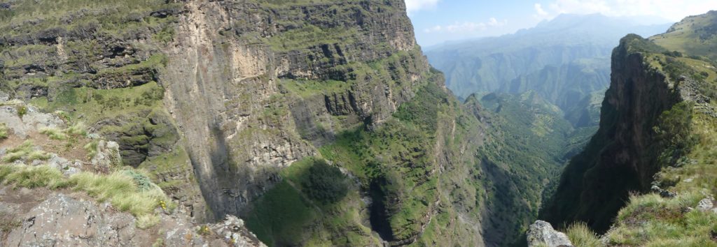 More points of view to the cliffs - squat 