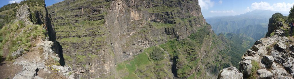 More points of view to the cliffs - squat 