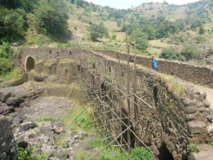 The bridge over the Blue Nile it was built by Emperor Fasilides (the one that founded Fasil Ghebbi