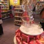 Some of San Fransisco candies shop have to offer: Toffee, Jelly Beans (we almost went to visit the factory =), eatable underwear =P and Camel balls? =)