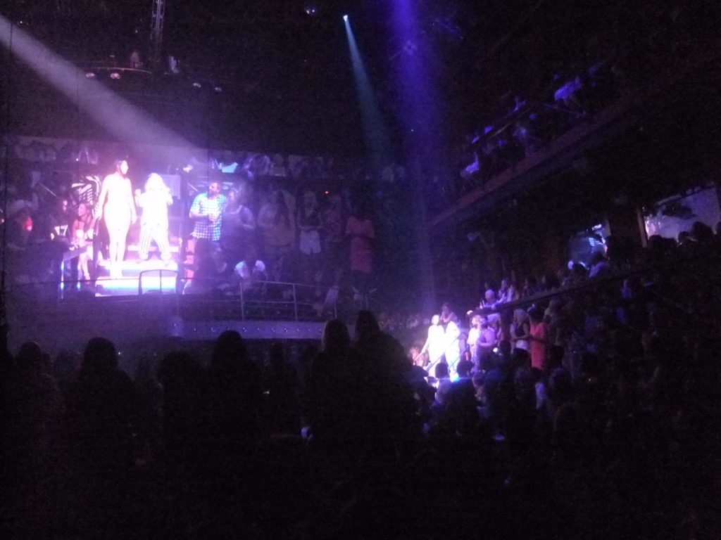 You can take part of the show, but get ready to be surprise... =) - Coco Bongo