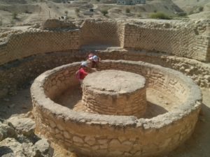 The bathing room in the palace - Just like in Rome. - Hasmonean