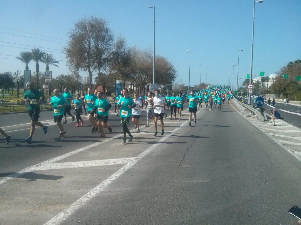 Nice girls always makes me run faster half a Marathon