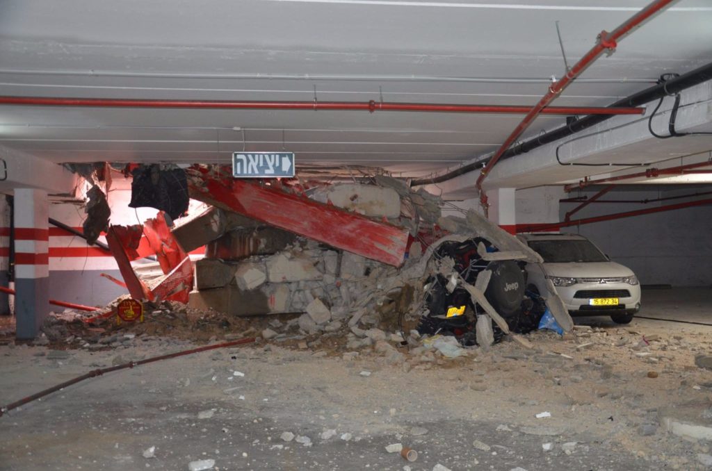 Crane collapse in 2017 February in Bat-Yam