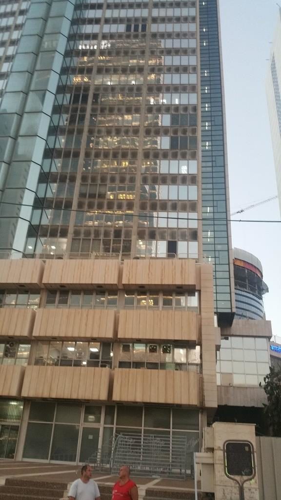 The new Israel diamond exchange where used to be the grove