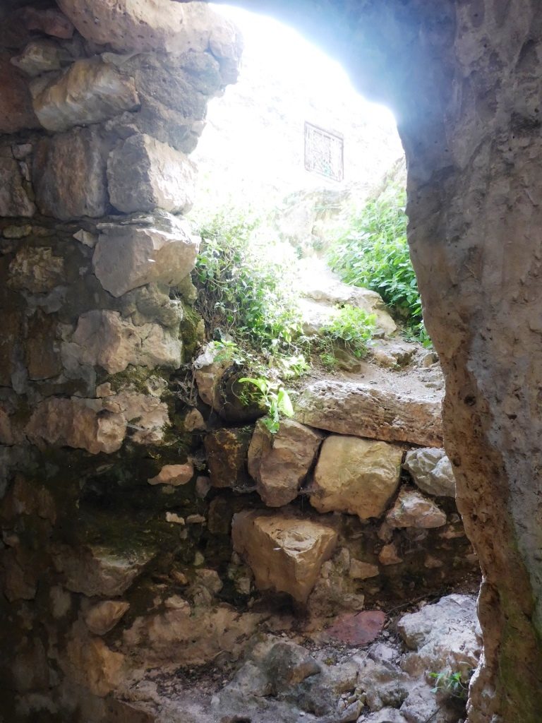 The lower entrance to the water pool (covered with garbage) - Tel Gibeon