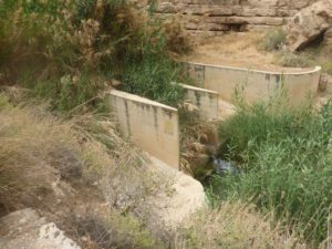 Part of the British water system no longer in use   - En part