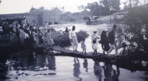 Yemen Jewish visiting near 7 mills in 1926 (from tlv100.com)