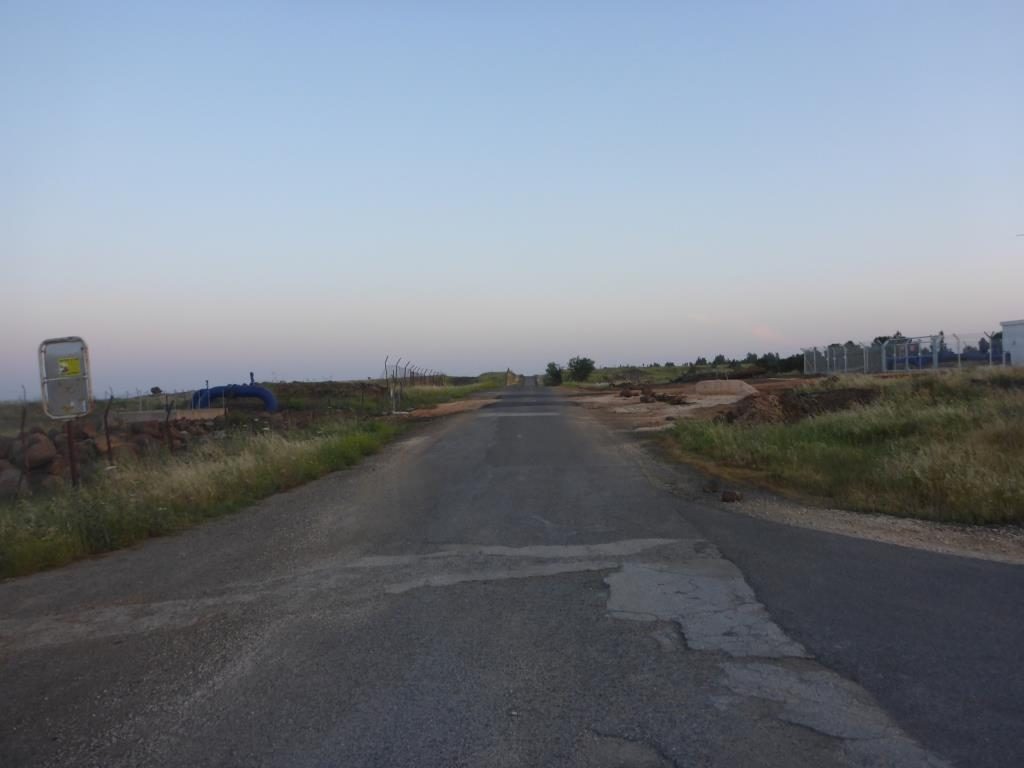 Part of the road open for civilians, and relatively in good condition near Keshet settlement Petroleum road