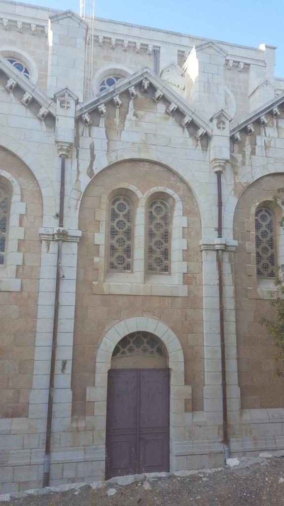 Side gate to Saint-Etienne basilica