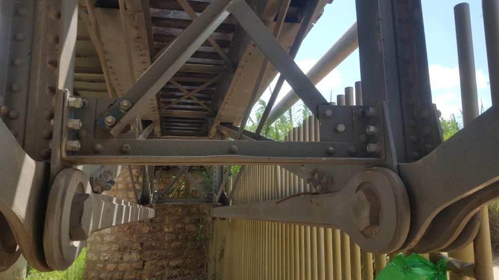 Old bridge details