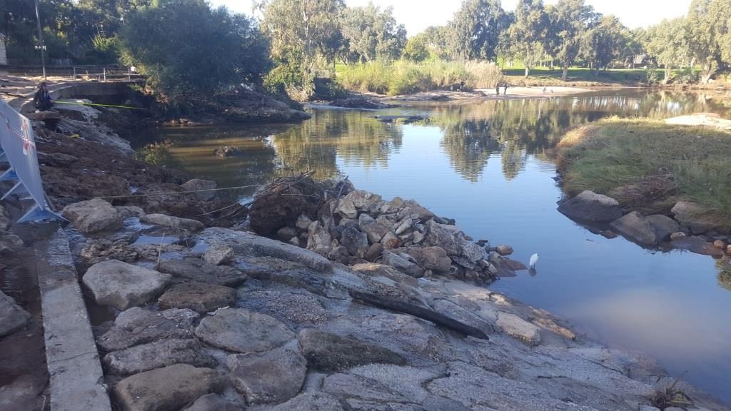 The damage in 7 mills cross of HaYrakon Stream - Ayalon
