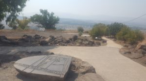 A stone with the words of the rigade commander words tomembers of the Kibbutz Gadot who visited the post after the war - Gadot lookout