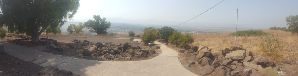 The way down to the lower level, where the panorama view is - Gadot lookout