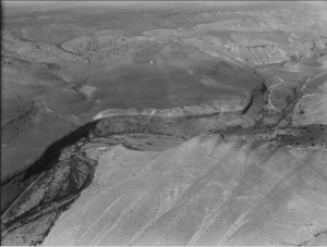 Two Aerial photos of the bridge 1932 (Source: Wikimedia, Wikimedia)