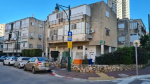 Typical view of the Ramat-Gan buildings with the closed balconies - balcony