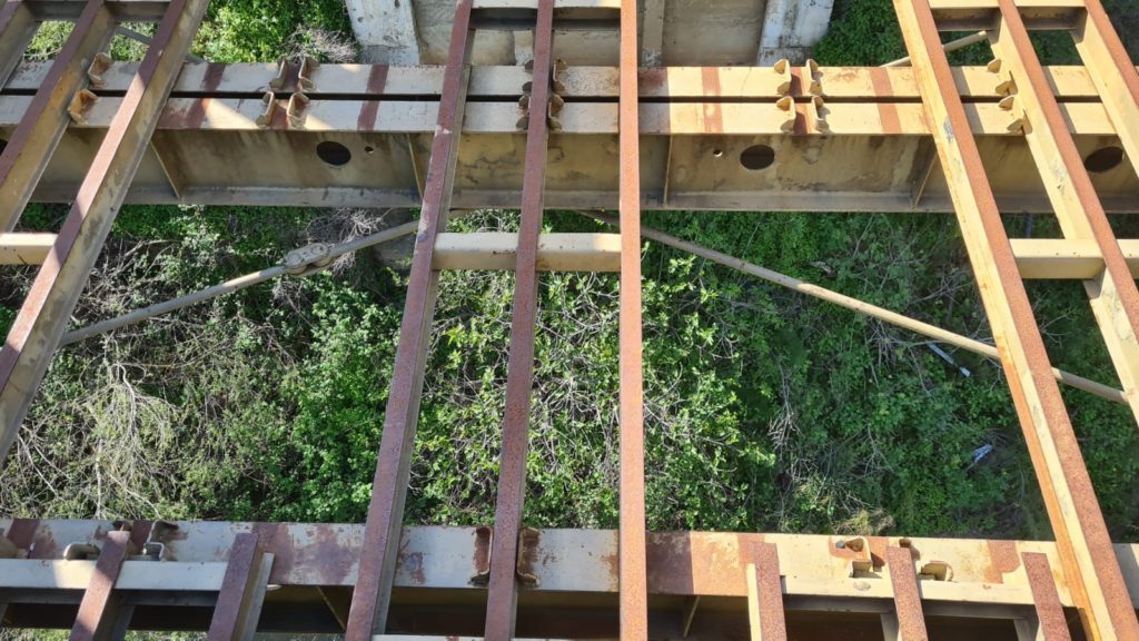 The bridge wood deck over the steel beams - Bnot Ya'akov