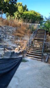 The staircase between the spa site and the Roman complex