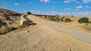 The way to the bridge and the memorial