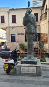 Alfred Dreyfus statue