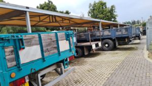 The trucks backs - Jannaeus taking Mindal home