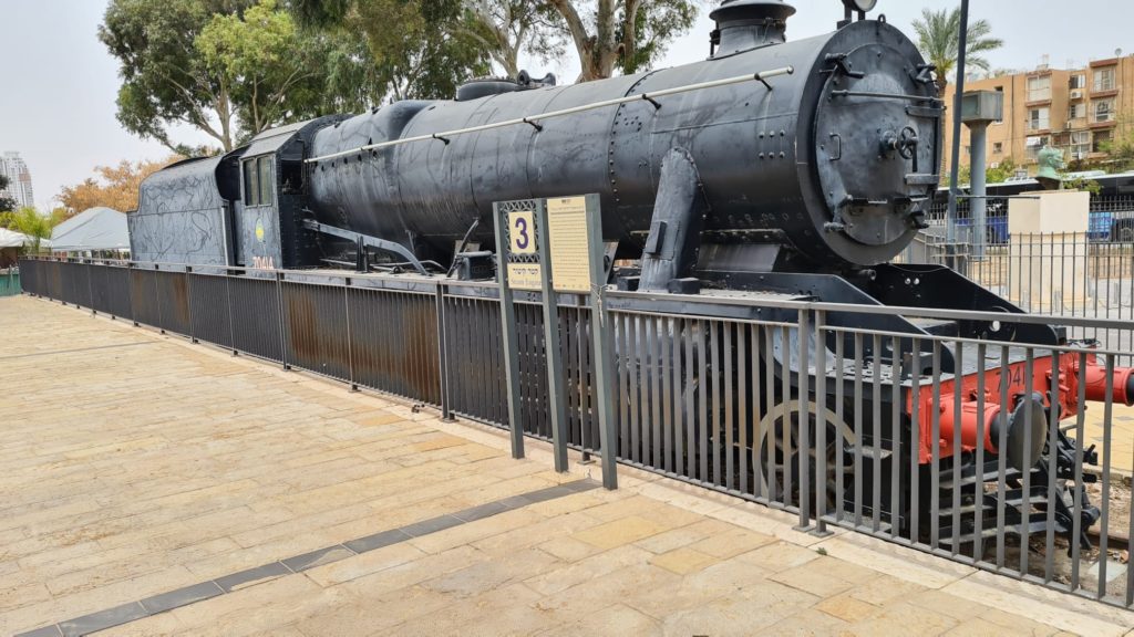 Steam Engine - used by both the Ottoman (who cut down many of Israel natural forests to fuel it) the and British. On 1956 Israel railway reopened the line to Beer Sheba, but it ended in a different station, northern to this one. On 1959 the use of steam engine on Israel railways ended.