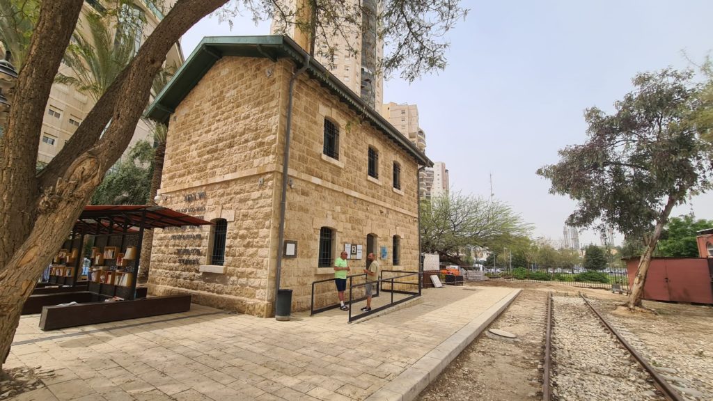 Manager building, used to host the station manager and his family. During the years it was used as nature school of Society for the Protection of Nature in Israel from the 1980s'. Beer Sheva old train station