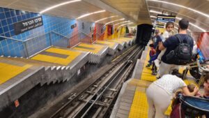 Carmel center station platforms - Carmelit