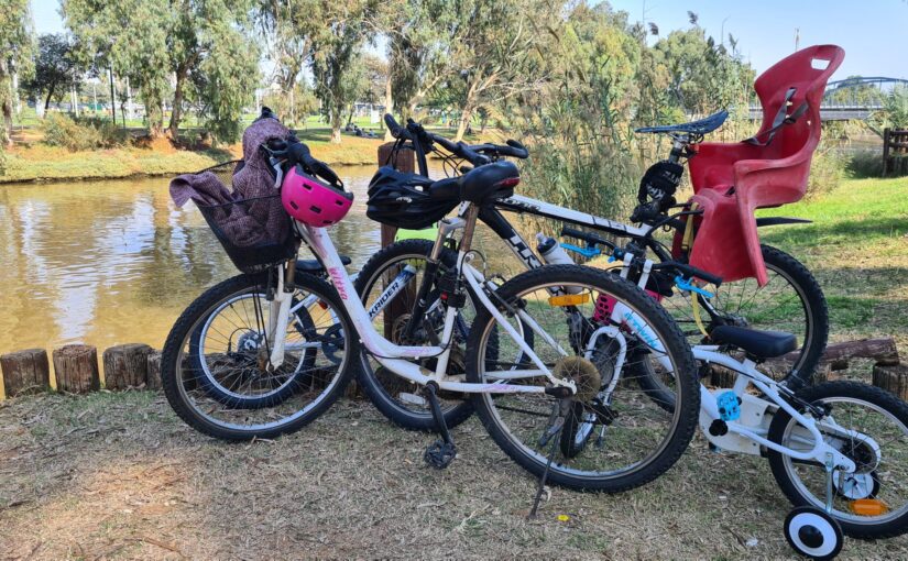 Riding in Yarkon Park 🚴