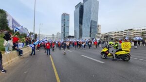 Down in Ayalon Highway - Paralyzing day