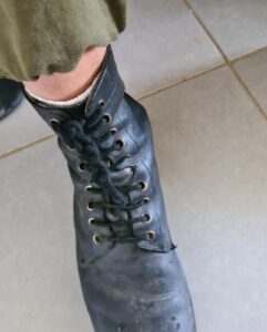 My Brill shoes (newer edition) with the old shoelace knot - dread