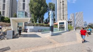 Yehudit station from outside (like Yehudit bridge, it is named after the street it is in) - Tel Aviv light train,