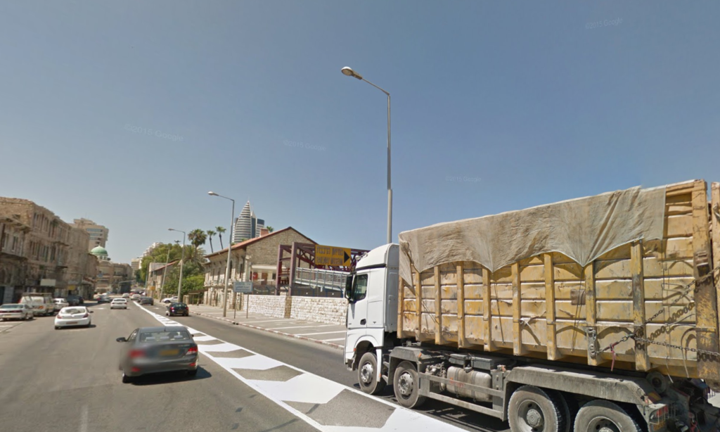 The same picture now days (without the majorty of the main building, that had been exploded on 1946) (Source: Google maps) - haifa-east-train-station