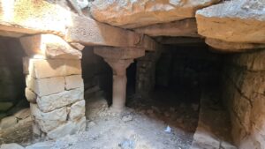 A column with headon the basement level