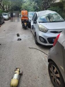 A sharpanel of the Iron dome interceptions video above this afternoon, and the damage it caused to a parking car in Tel-Aviv