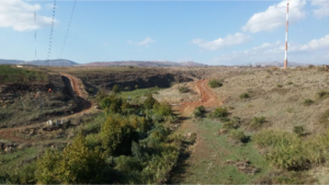 A general view the area of the bridge over the Hasbani, you can see the border road going down from both of the stream sides (Source: AmudAnan.co.il)