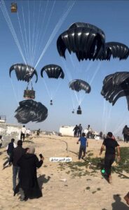 American humanitarian aid dropping in Gaza strip on Saturday, according to Reuters, it was done by 3 Lockheed C-130 Hercules (Source: Telegram)