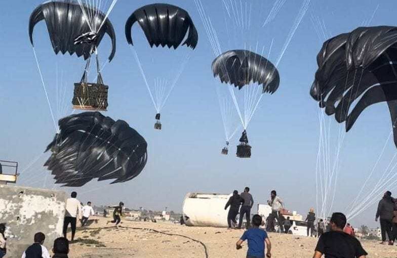 American humanitarian aid dropping in Gaza strip on Saturday, according to Reuters, it was done by 3 Lockheed C-130 Hercules (Source: Telegram)