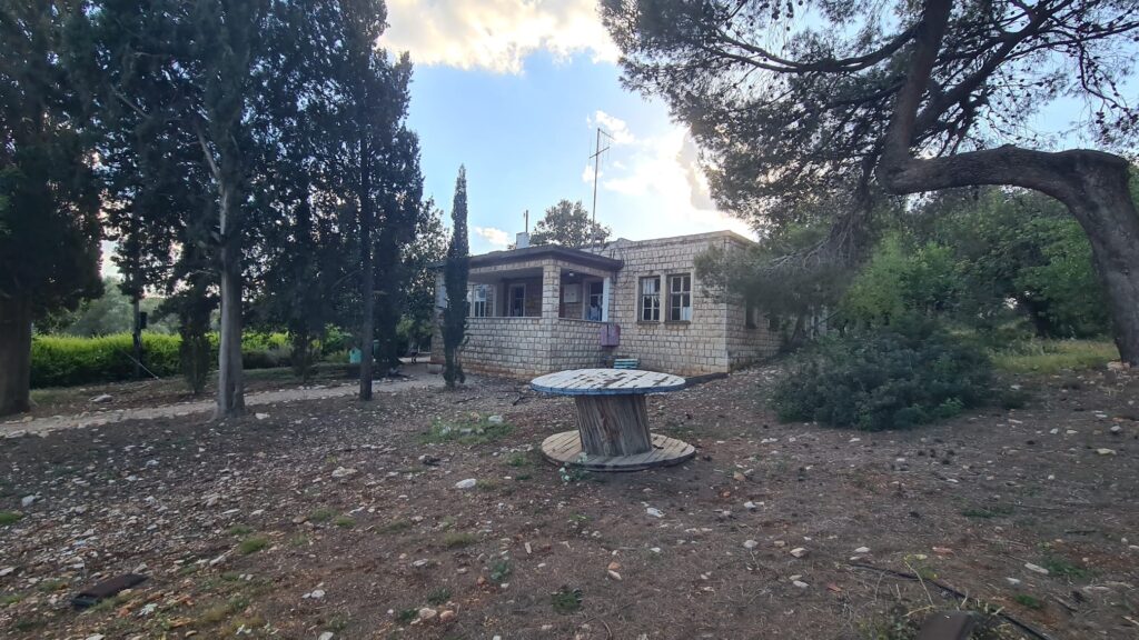 The school building - Ilaniya