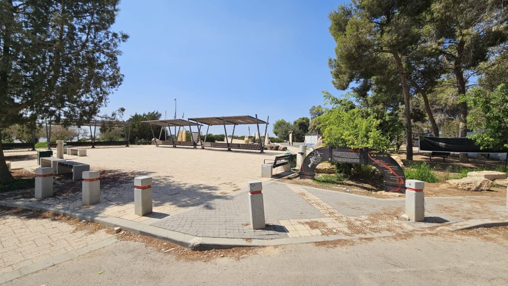 Hetz Shahor monument