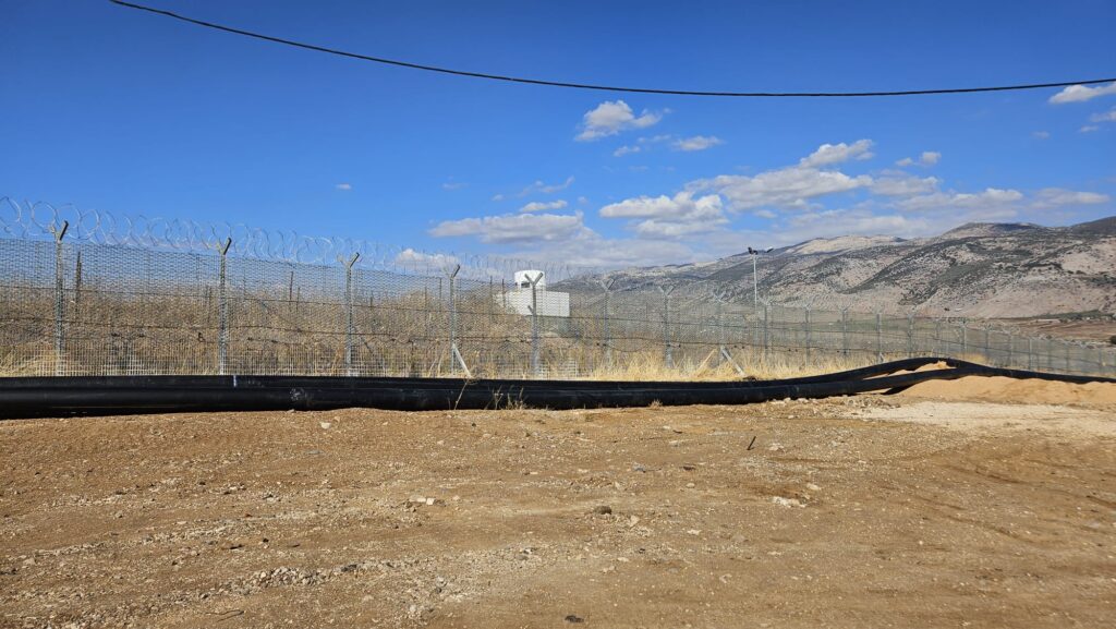 UN guarding post on the Lebanon side