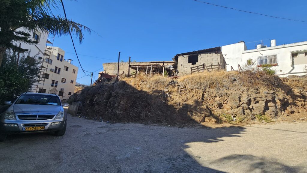 The solid Basalt stone the village is built on