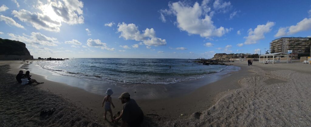Binyamin bay In memory of Baron Abraham Benjamin Edmond de Rothschild, whose ship anchored here in 1914, from which he disembarked to visit Hadera and Zichron Yaakov. - Olga & Yehoshua Hankin
