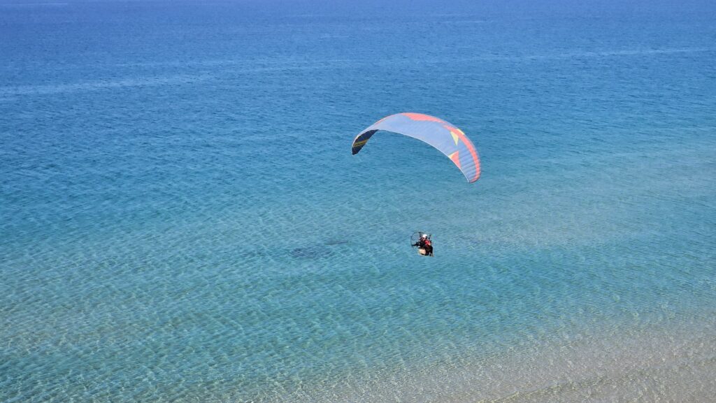 As well as para gliders (some are low and some are low) 