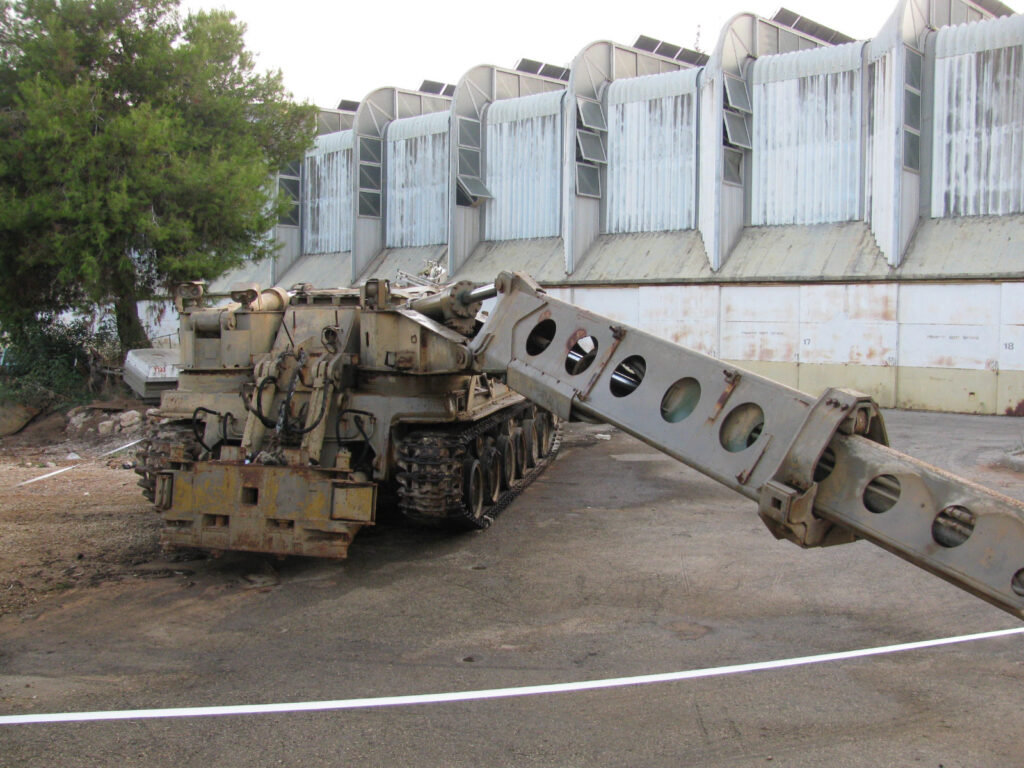 Open formation fornt-side view - breaching-aev